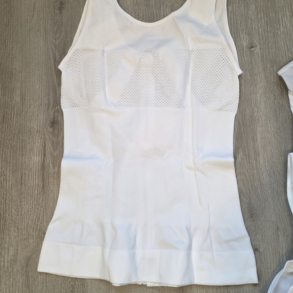 Easy Comfort Bra Lot - 1 - XL Cooling Zip Shaper. 2 - XXL Therapeutic Zip Front - Picture 6 of 10